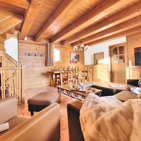 Sleeps 10 Wifi Holiday home *